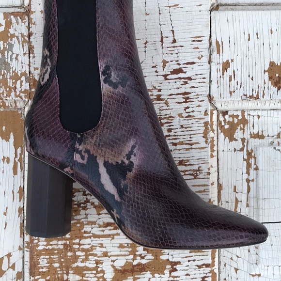 🍄 Donald J.Pliner Laila Snakeskin Print Booties - Picture 7 of 12